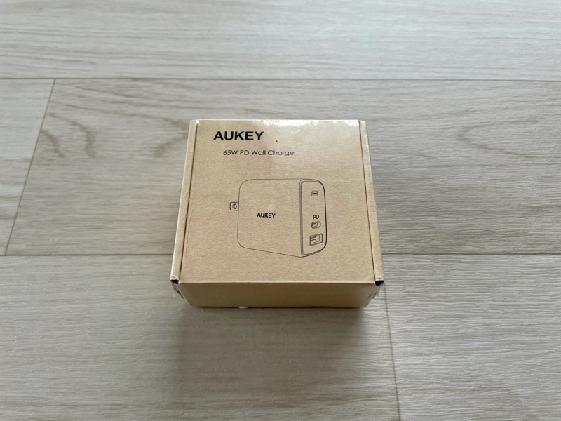 AUKEY「65W PD Charger」外箱